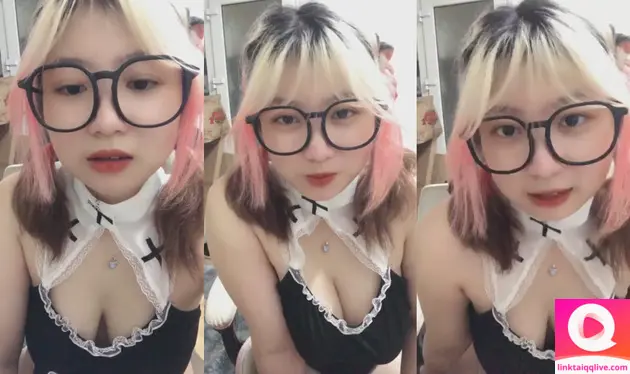 Lilibear QQlive Mặt Baby LiveStream Gợi Cảm Hình 1