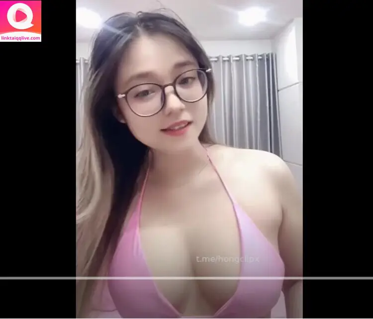 Rubbi Qqlive Show Hàng Body Múp Với Bikini Hồng Hình 7